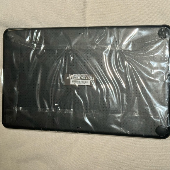 XP-PEN Artist12 11.6 Inch FHD Drawing Monitor - Picture 3 of 5